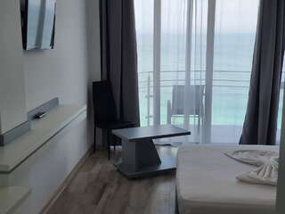 Проживание в семье Premium Sea View *** Костинешти Двухместный номер Делюкс с 1 кроватью и балконом, вид на море-4